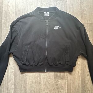 Nike Black Zip-Up Cropped Jacket and shorts 🖤✔️